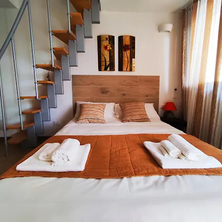 Apartment Antico Borgo Tra I Laghi