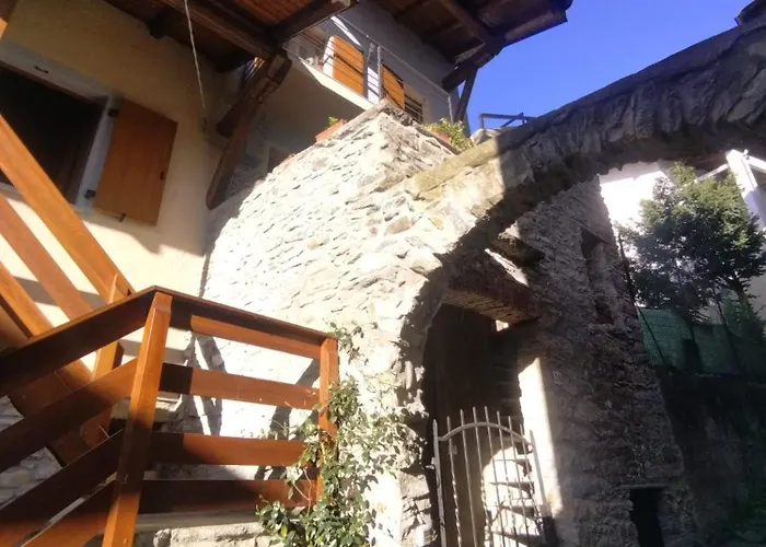 Antico Borgo Tra I Laghi